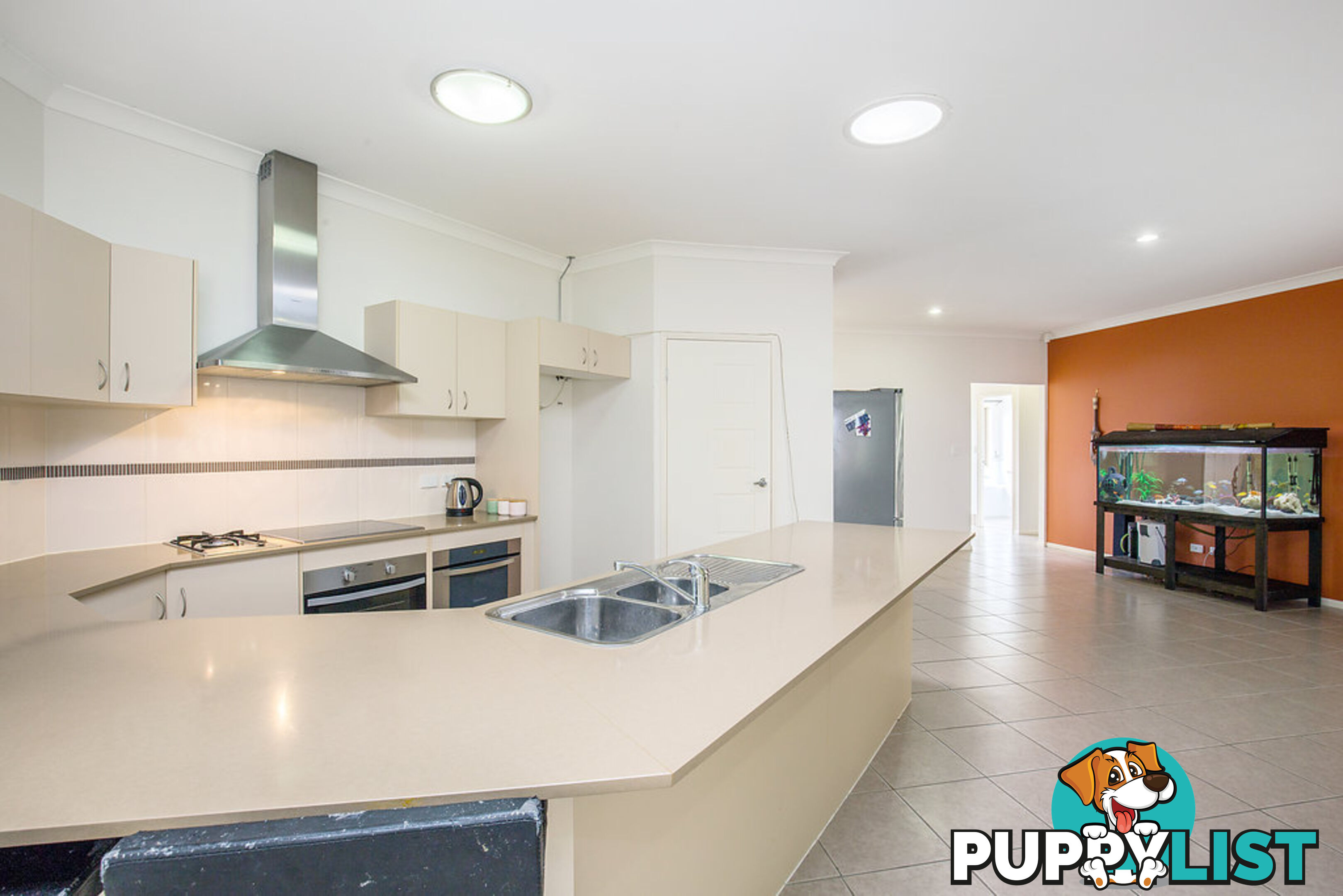 10 Redbay Street UPPER COOMERA QLD 4209