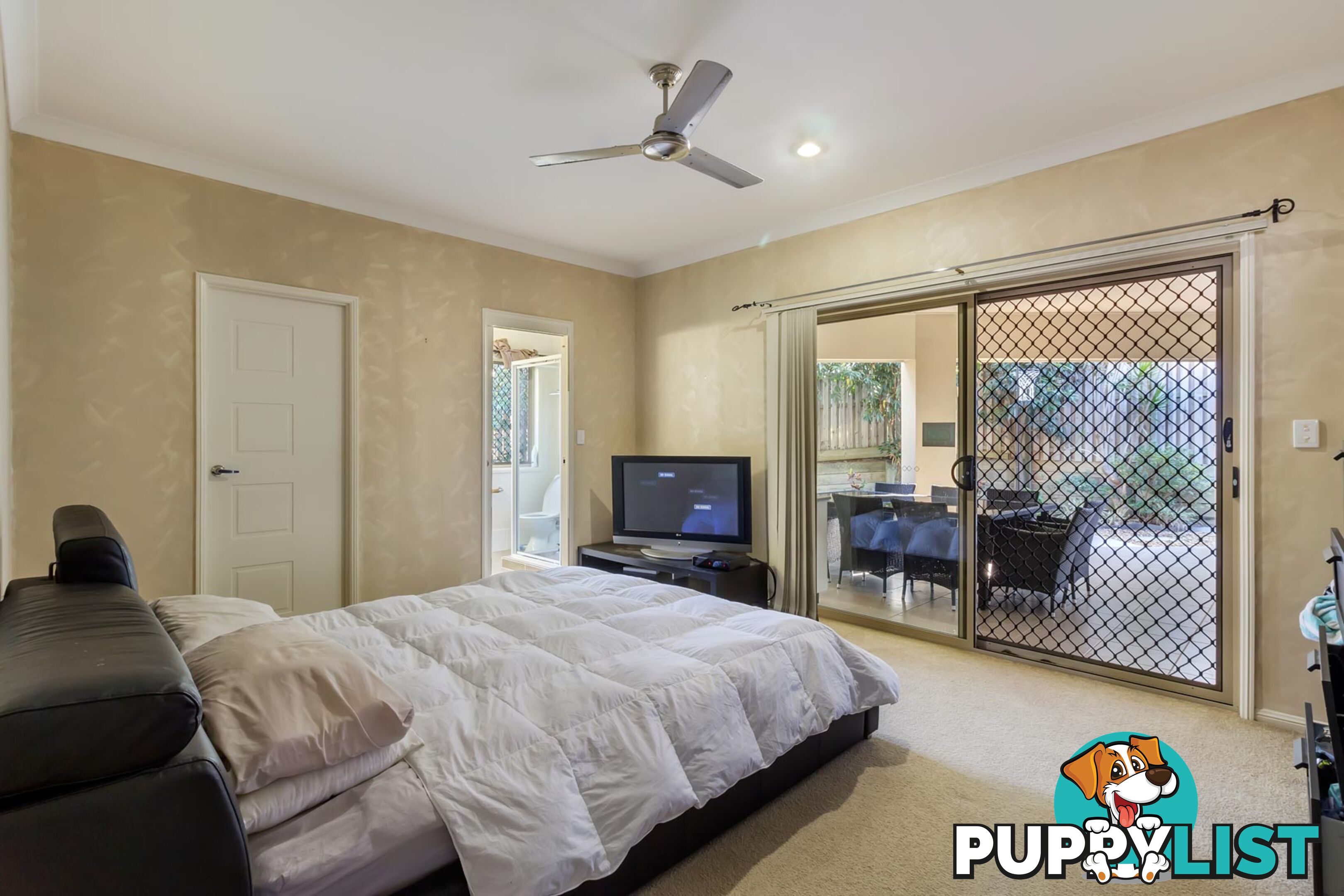 10 Redbay Street UPPER COOMERA QLD 4209