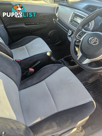 2013 Toyota Yaris Hatchback Manual