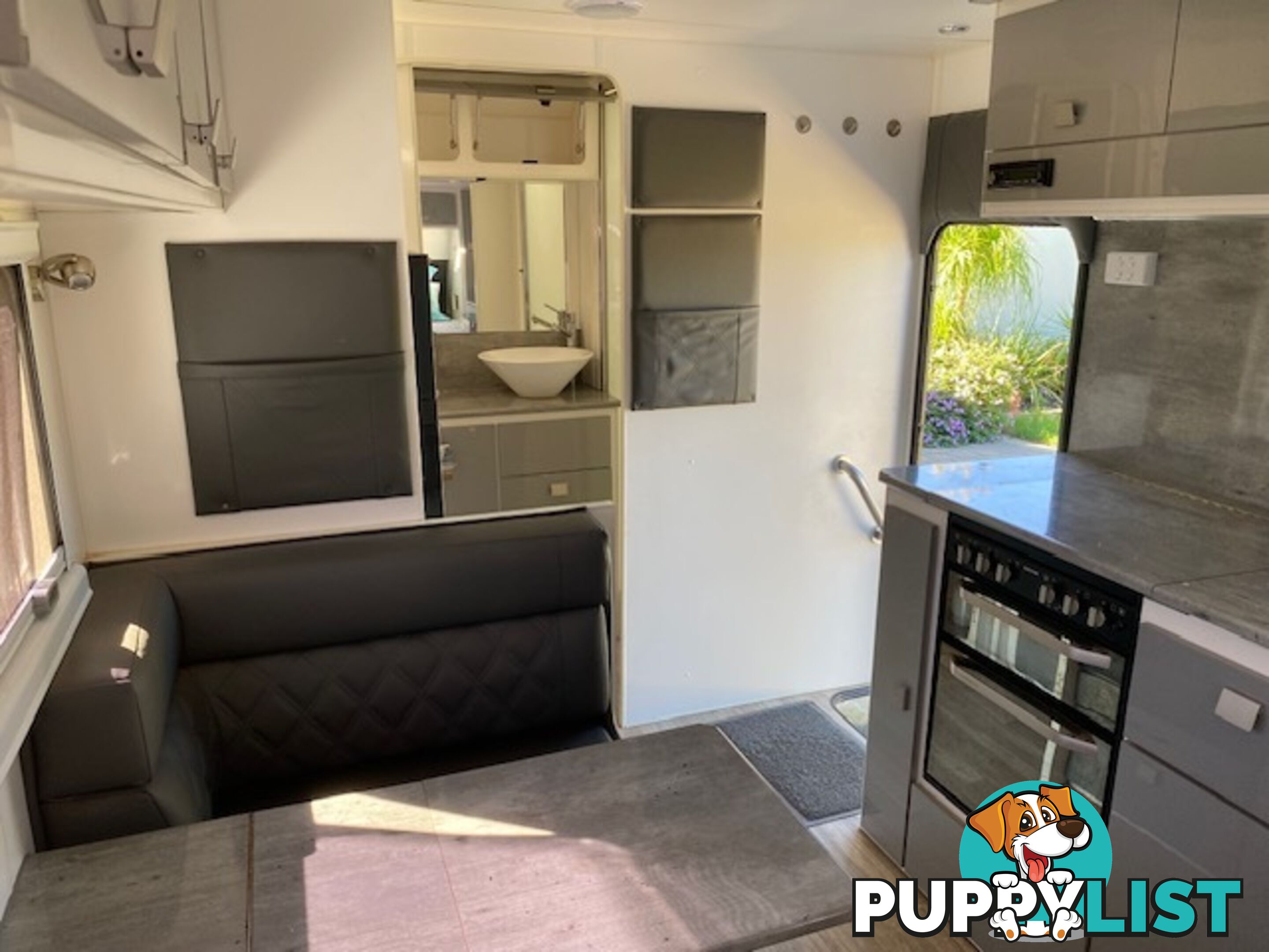 2021 Essential Caravans OUTLANDER 1-1 SERIES Semi Off Road