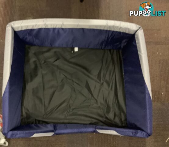 **BRAND NEW**  Extra large dog bed self heating dog bed