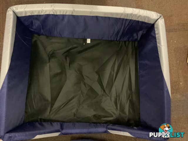 **BRAND NEW**  Extra large dog bed self heating dog bed