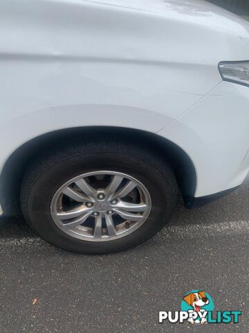 2012 Mitsubishi Outlander Ls Wagon Automatic