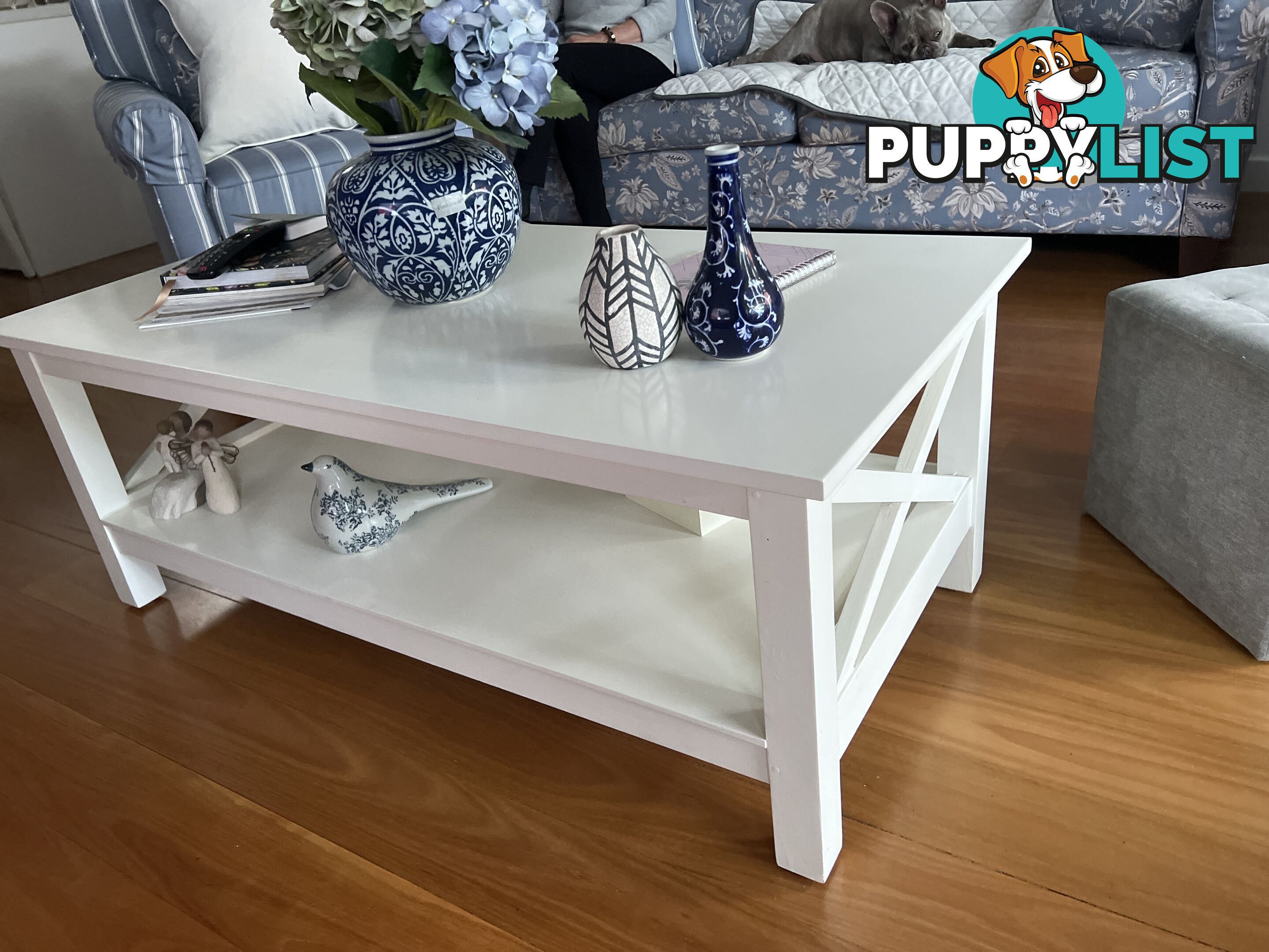 Coffee table (White Hampton Style)