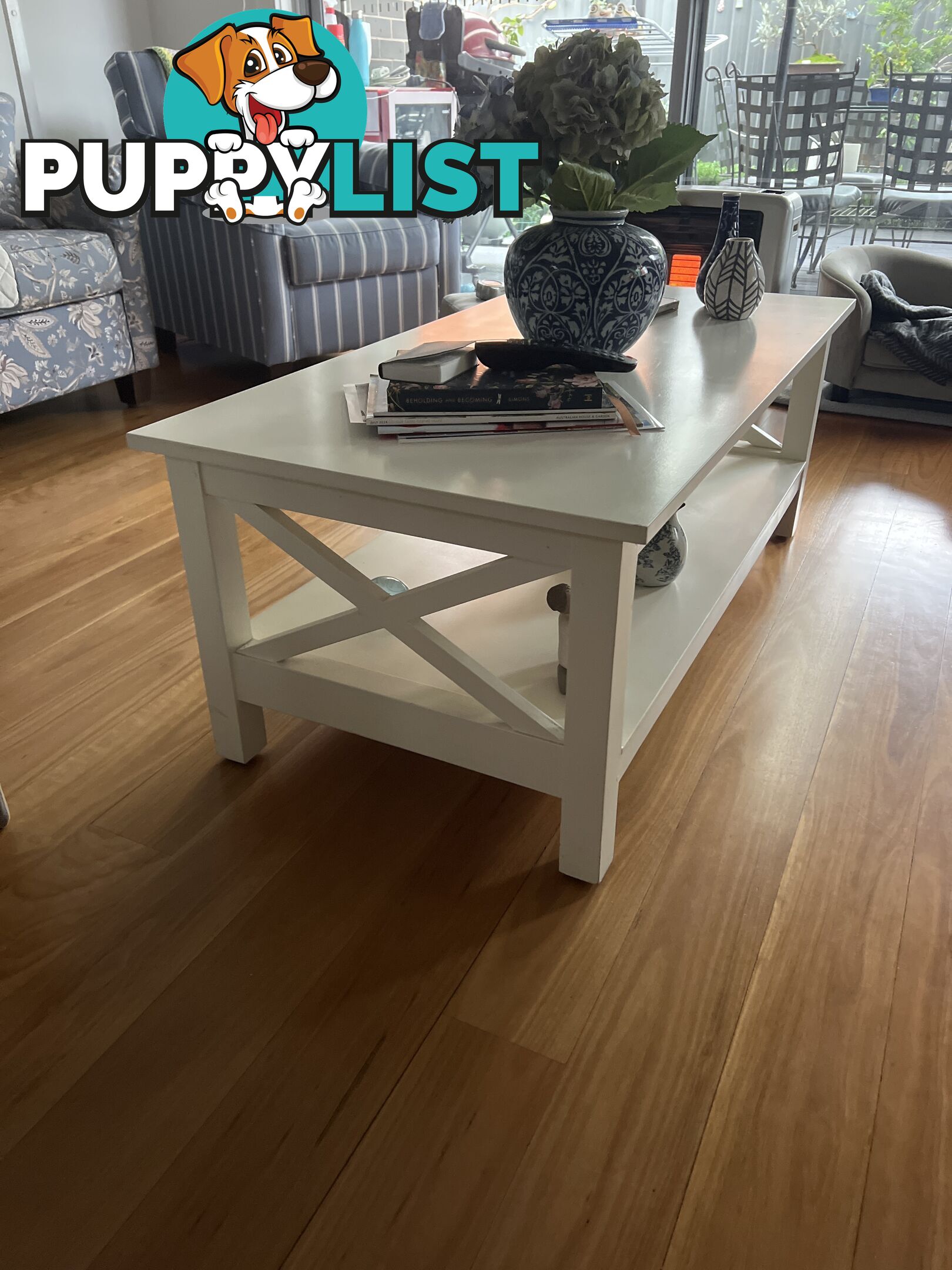 Coffee table (White Hampton Style)