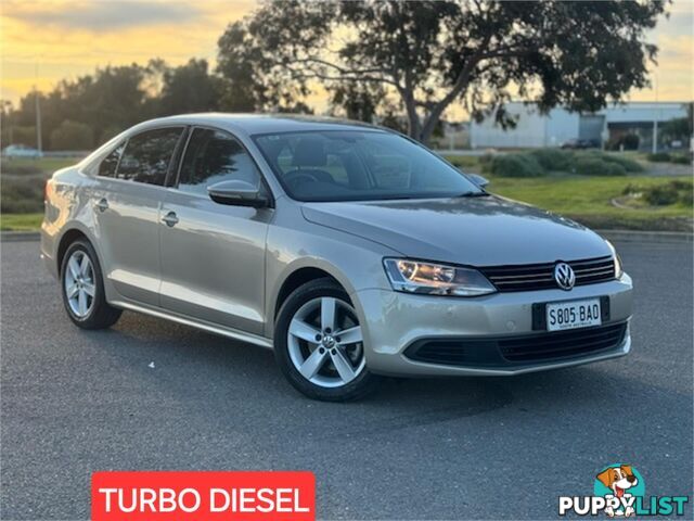 2013 VOLKSWAGEN JETTA 103TDICOMFORTLINE 1BMY13,5 SEDAN