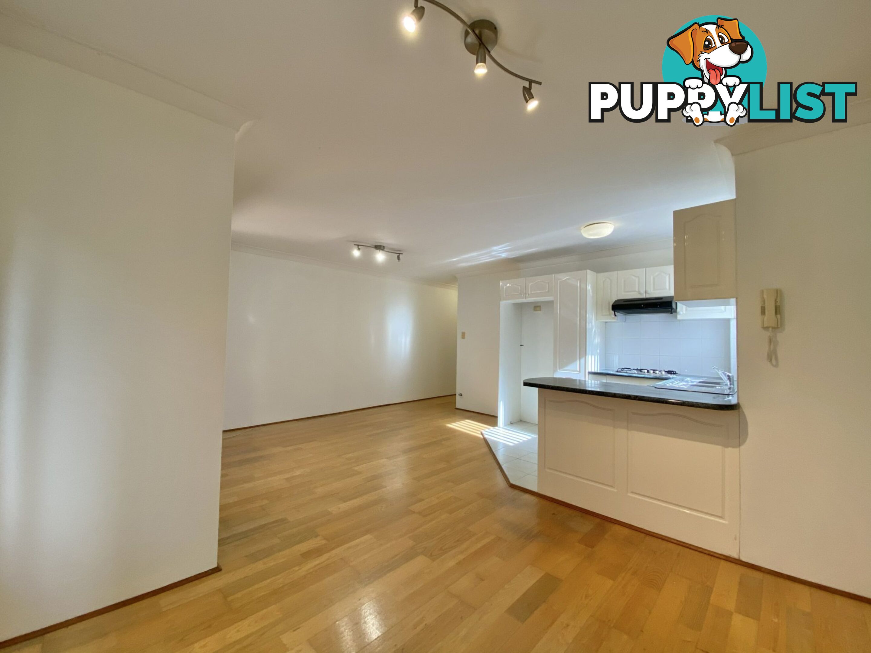 15/8-10 Gloucester Avenue BURWOOD NSW 2134