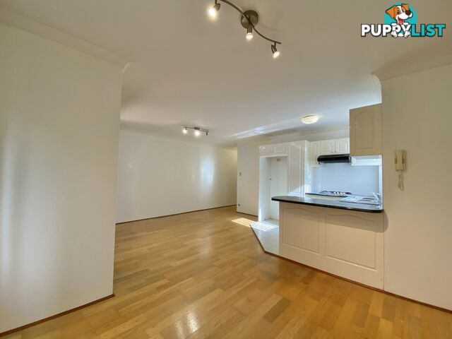 15/8-10 Gloucester Avenue BURWOOD NSW 2134