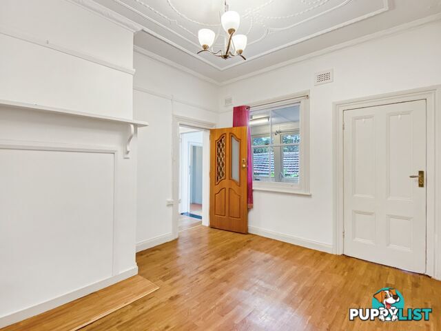 2/1 Gladstone Street BURWOOD NSW 2134