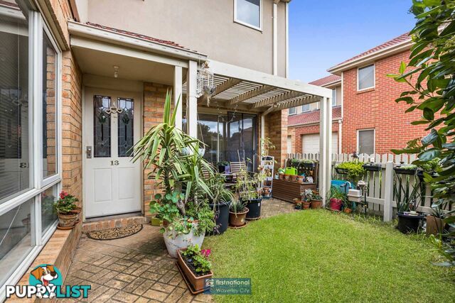 13/2 McKelvie Court Glen Waverley VIC 3150