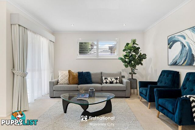 70 Mannering Drive GLEN WAVERLEY VIC 3150