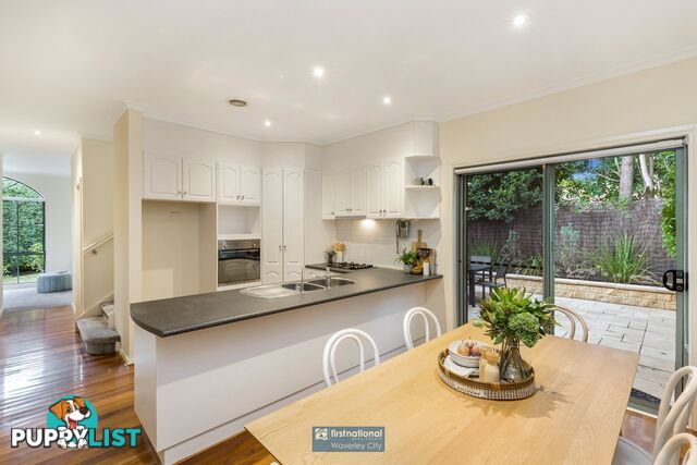 35 Silverwood Way Glen Waverley VIC 3150