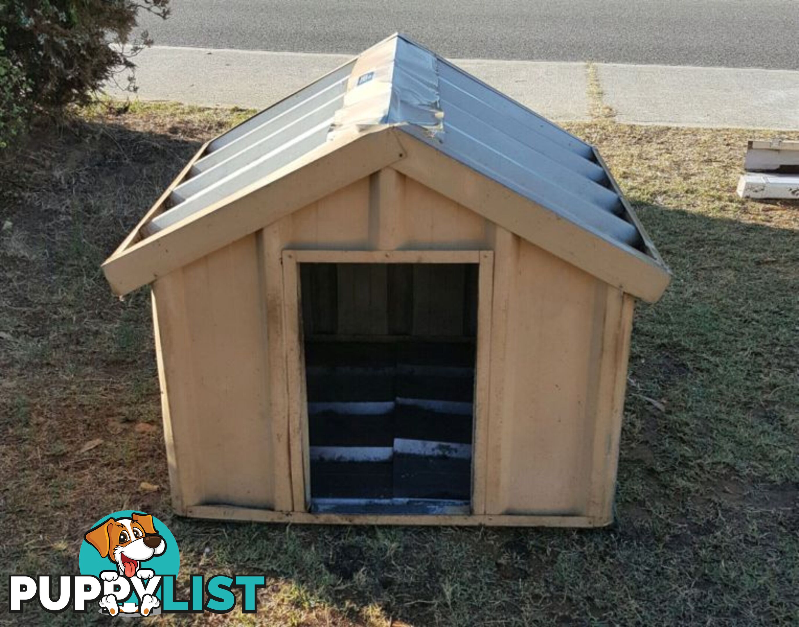 Metal Dog Kennel