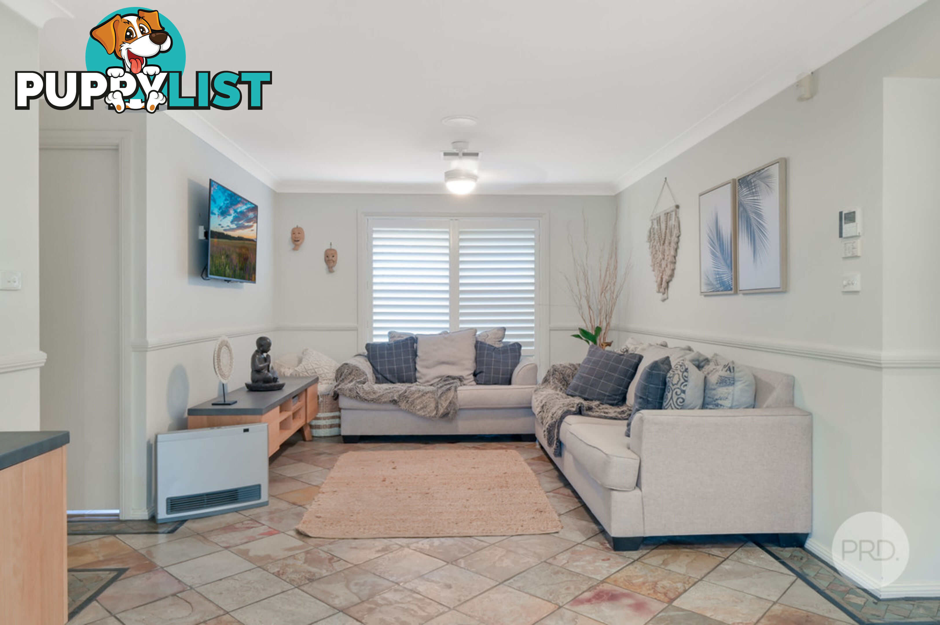 16 The Avenue GLENMORE PARK NSW 2745