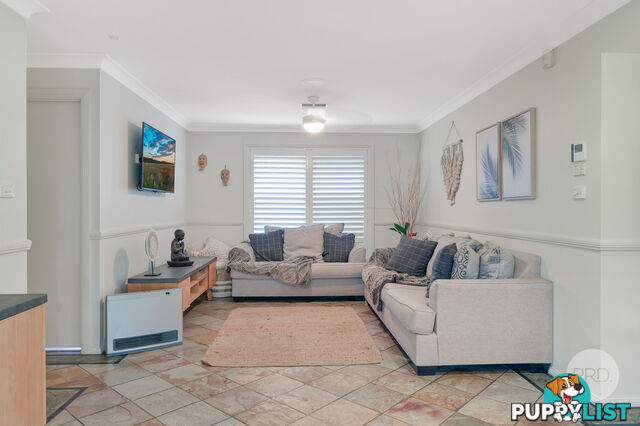 16 The Avenue GLENMORE PARK NSW 2745