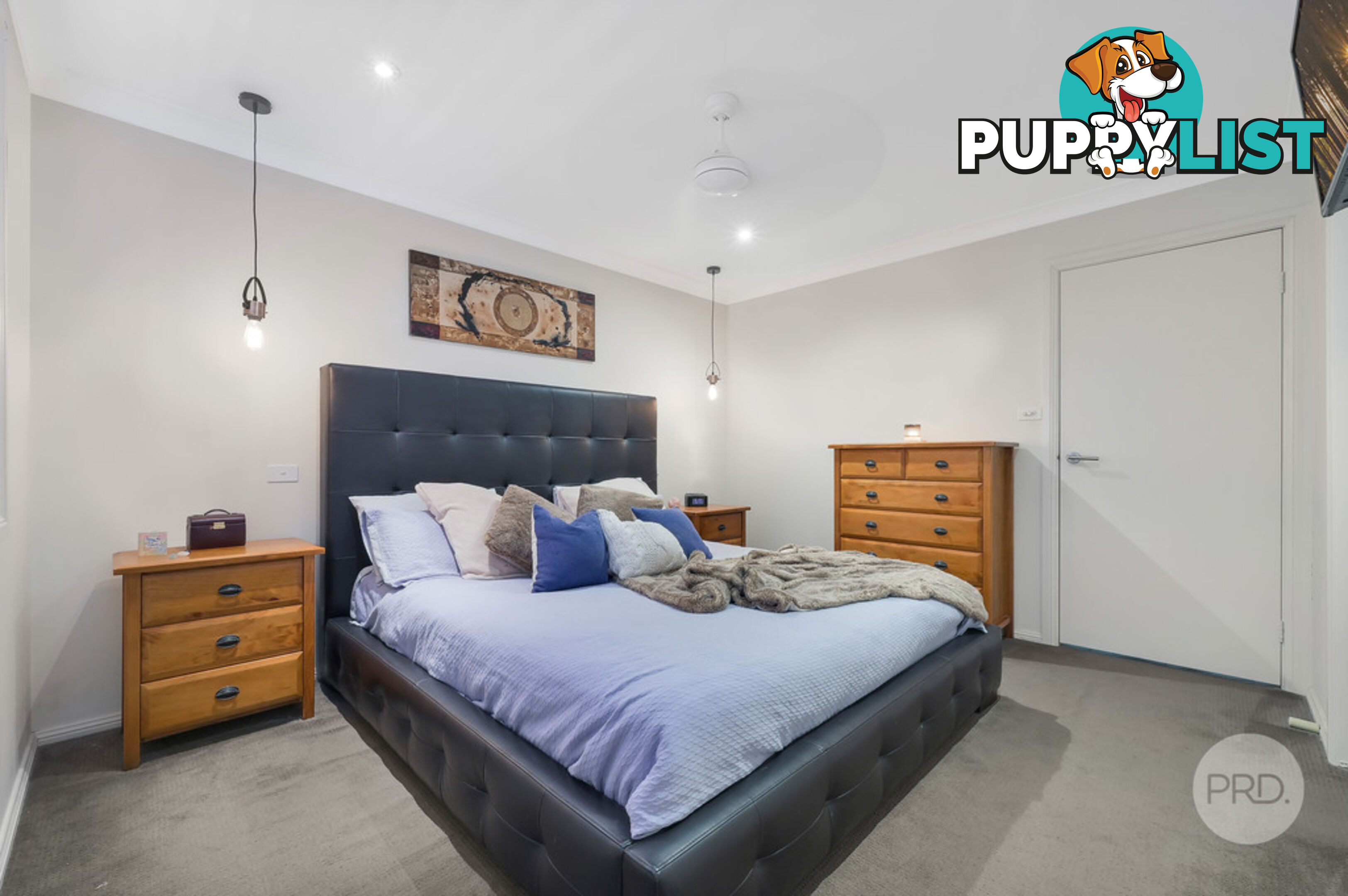 16 The Avenue GLENMORE PARK NSW 2745