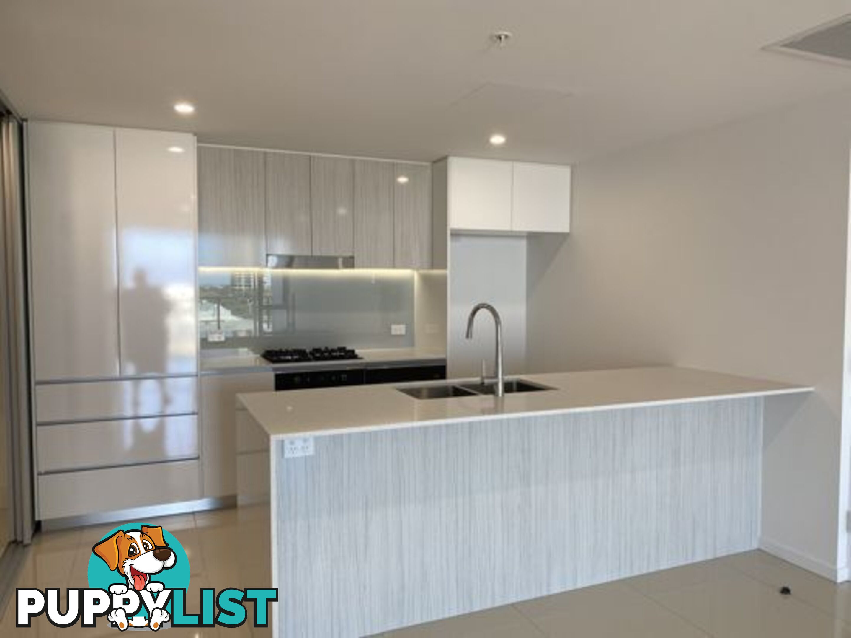2042/9 Enid Street TWEED HEADS NSW 2485