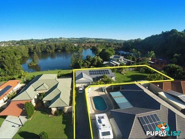 8 Medoc Place TWEED HEADS SOUTH NSW 2486