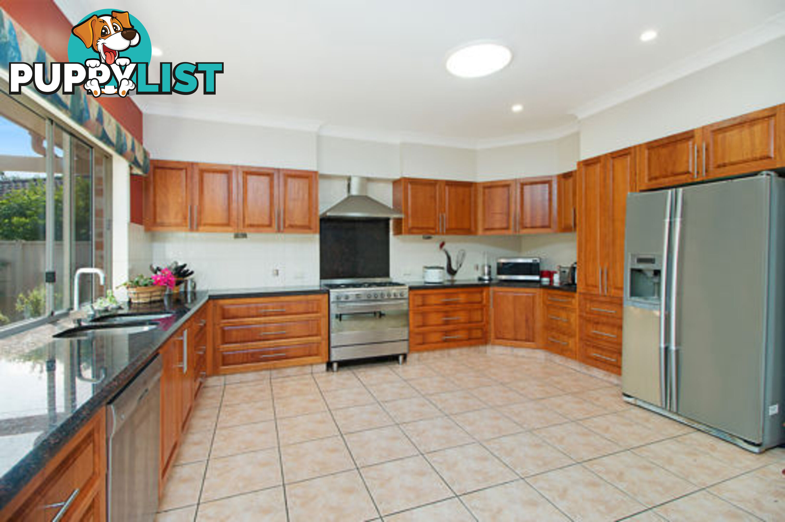 9 Victoria Avenue POTTSVILLE NSW 2489