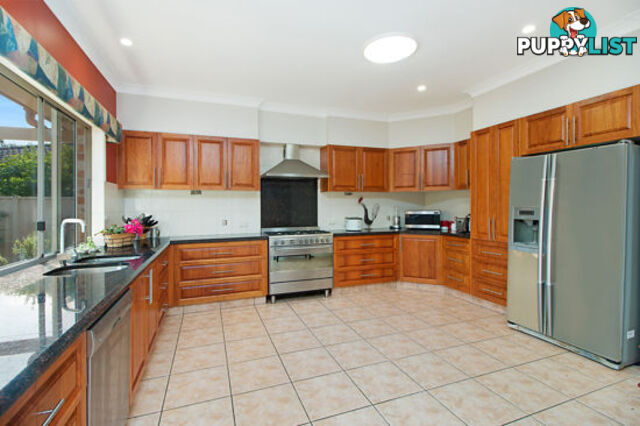 9 Victoria Avenue POTTSVILLE NSW 2489