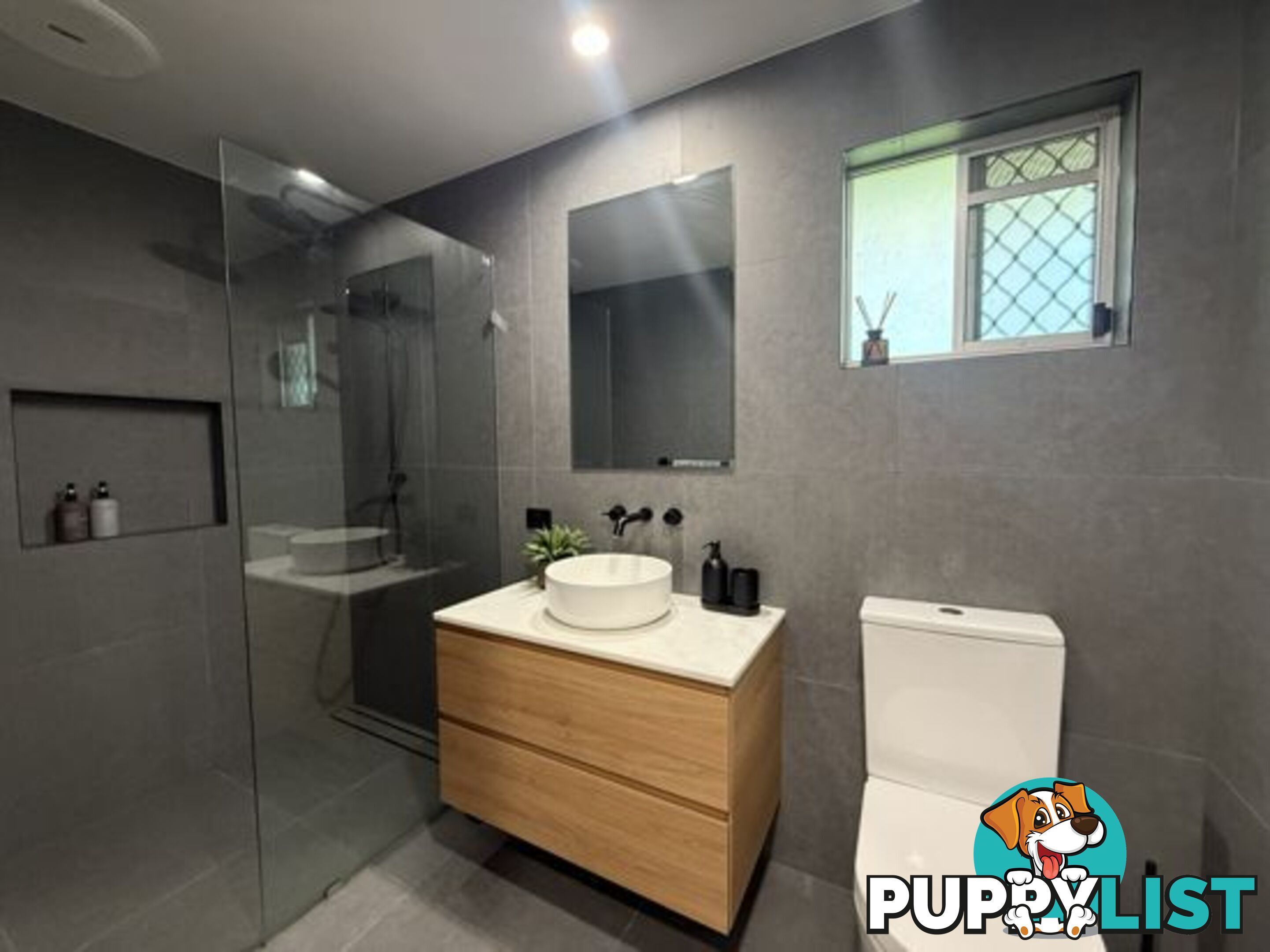 11A Alkira Street TUGUN QLD 4224