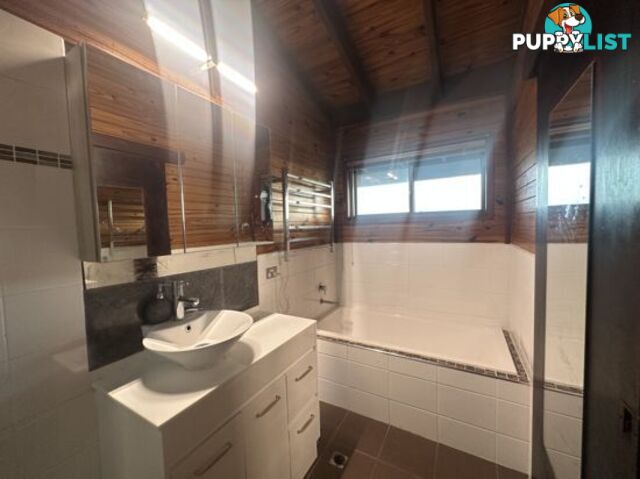 25 Lalina Ave TWEED HEADS WEST NSW 2485