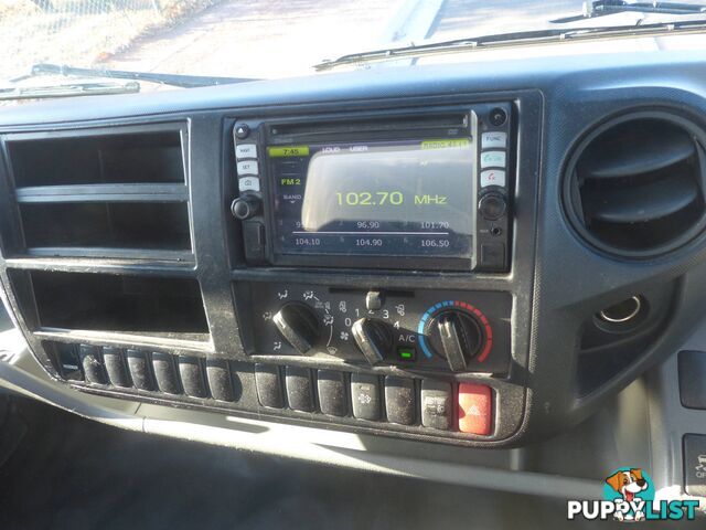 2015 Hino 300 616 Pantech Truck
