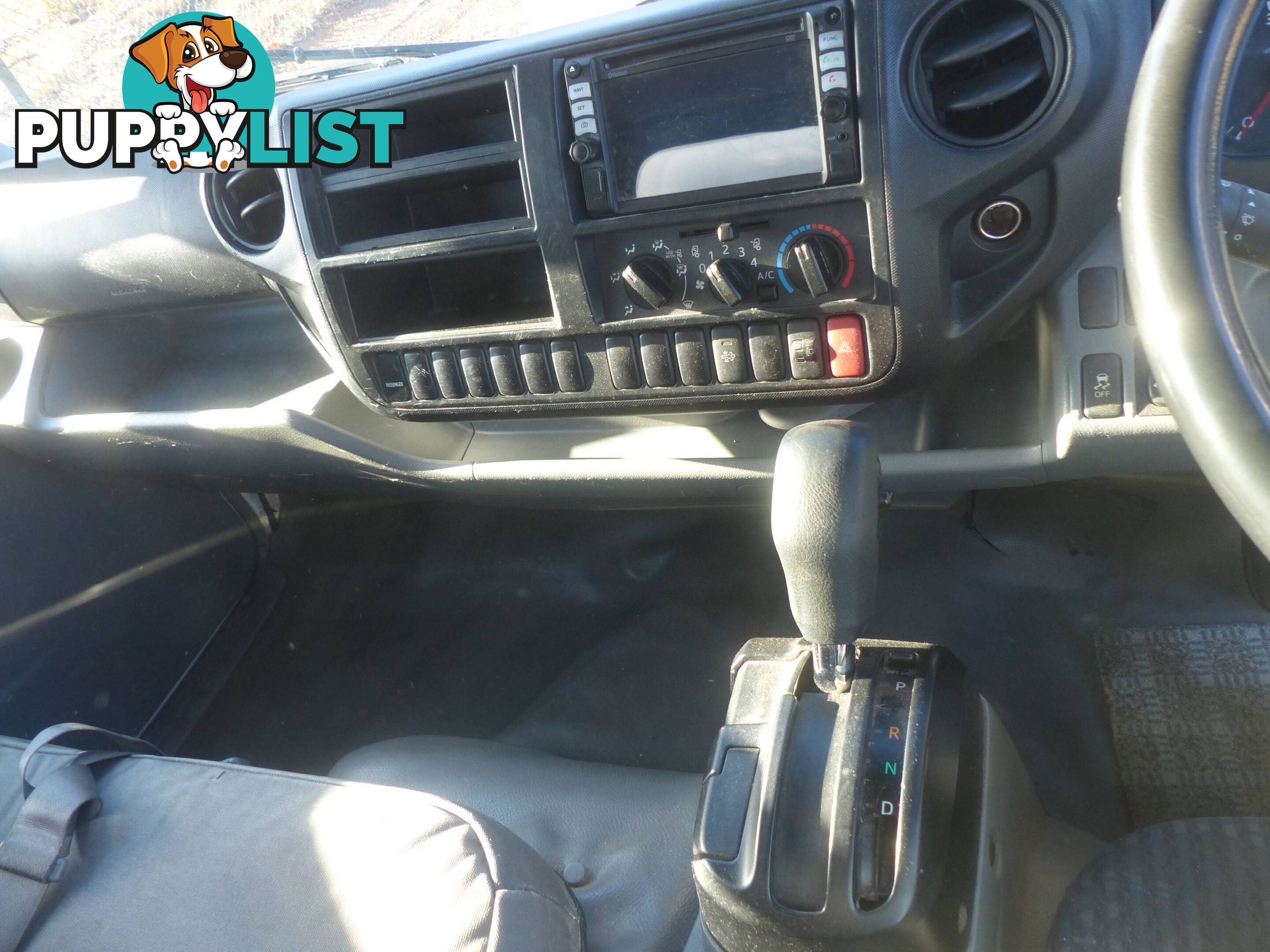 2015 Hino 300 616 Pantech Truck