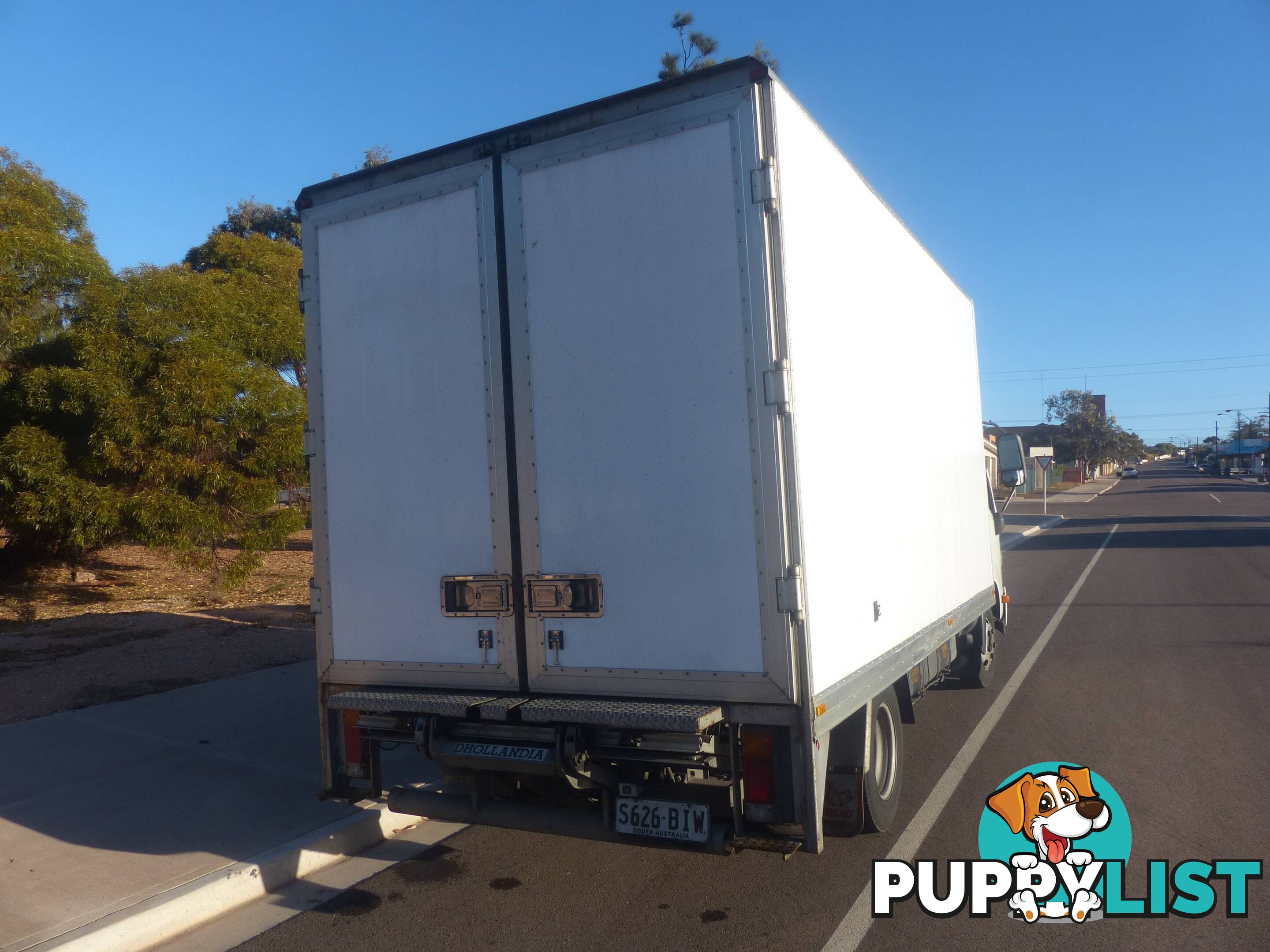2015 Hino 300 616 Pantech Truck