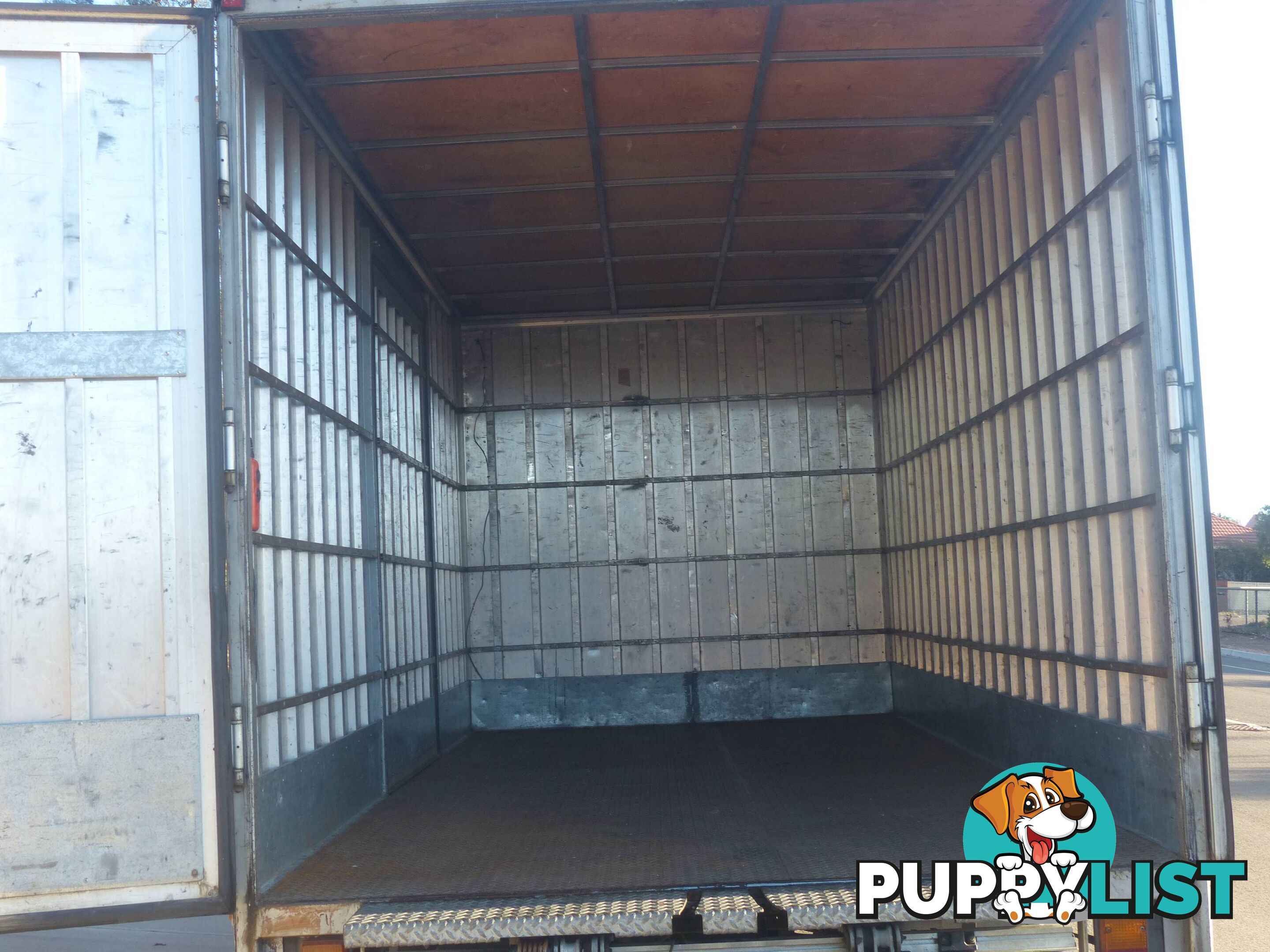 2015 Hino 300 616 Pantech Truck