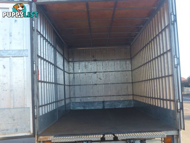 2015 Hino 300 616 Pantech Truck