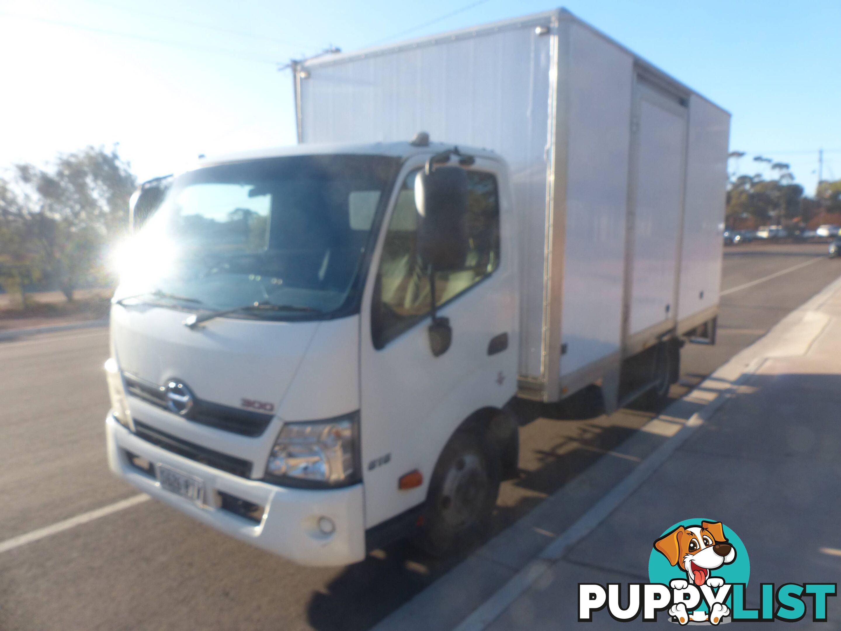 2015 Hino 300 616 Pantech Truck