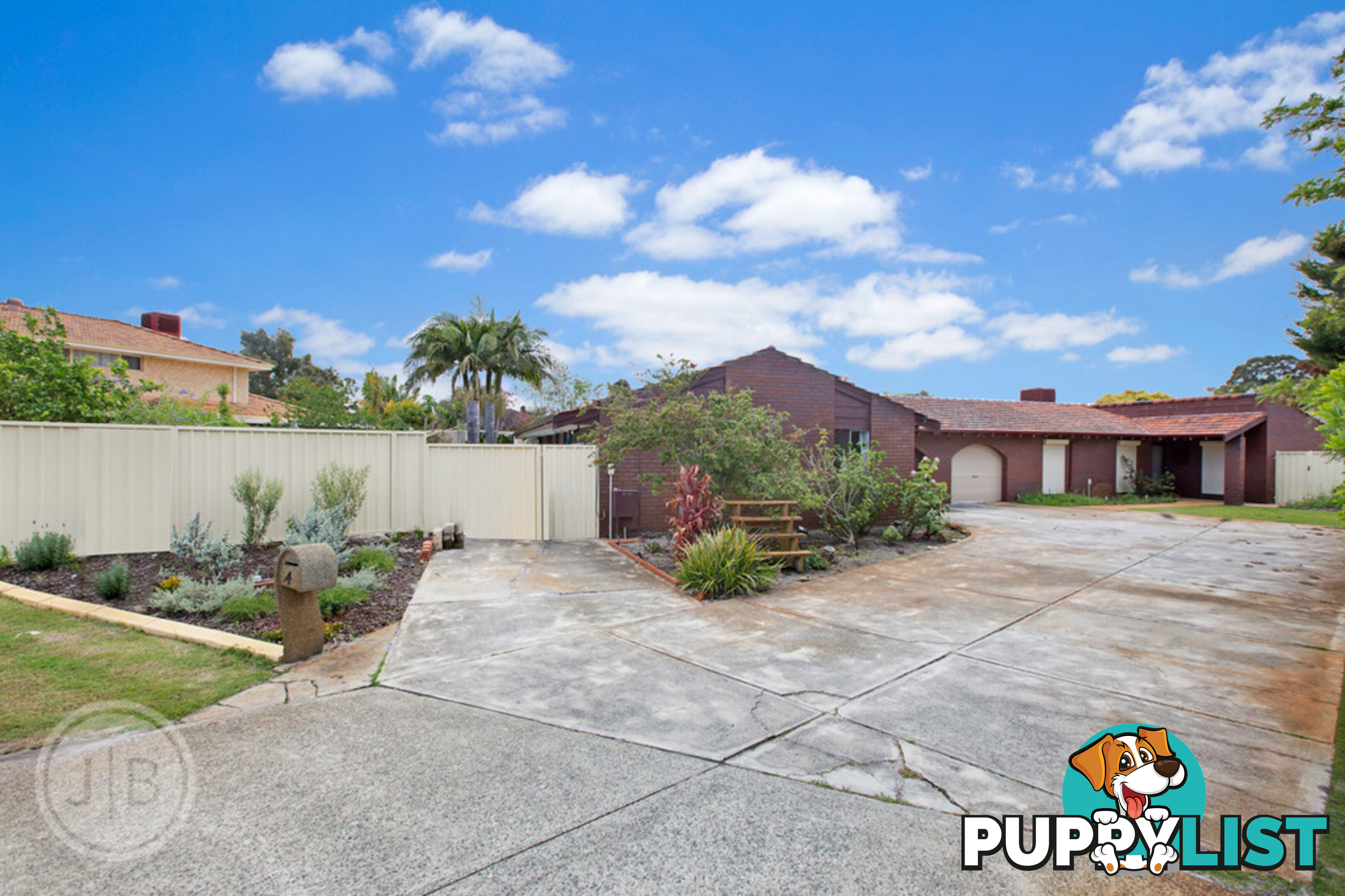 4 Higham Court LEEMING WA 6149