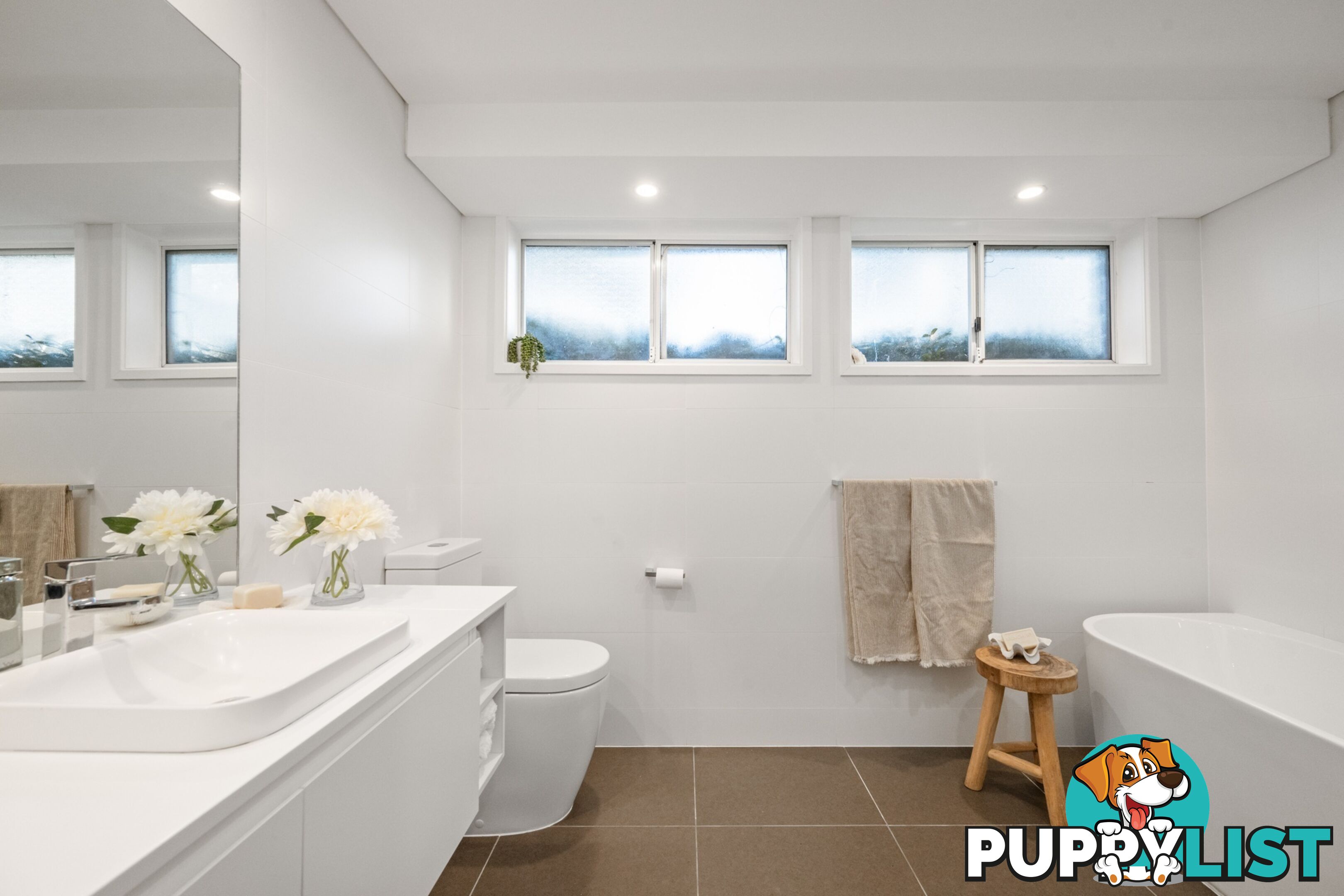 17 Bangalow Avenue MONA VALE NSW 2103