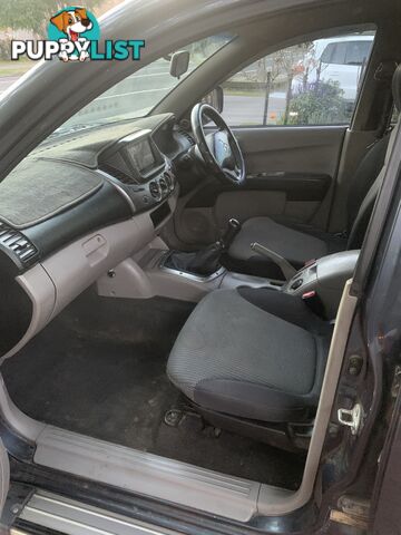 2009 Mitsubishi Triton ML TRITON Ute Manual