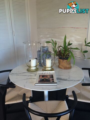 DINING TABLE & DINING CHAIRS