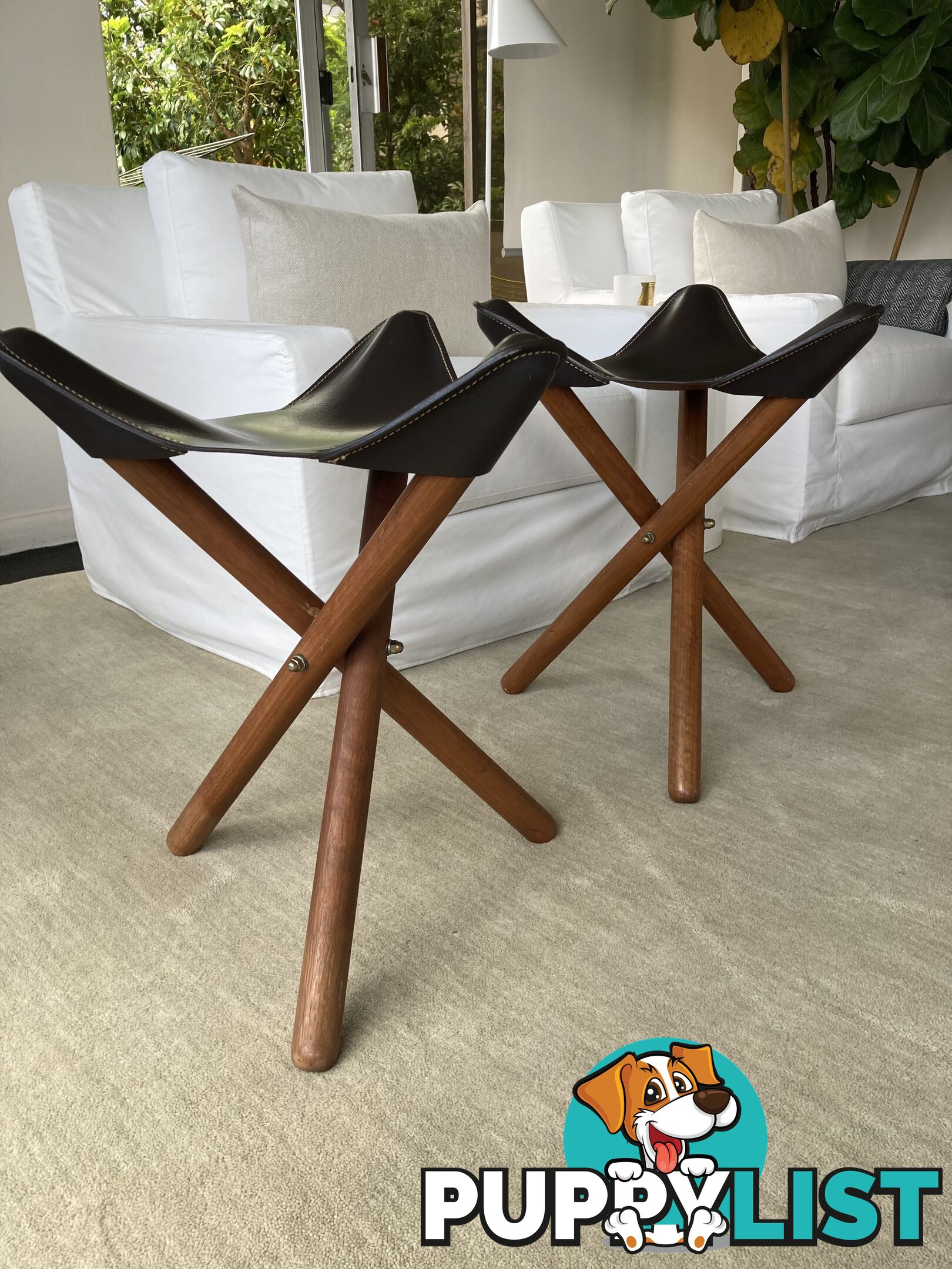 SADDLE STOOLS