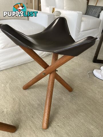 SADDLE STOOLS