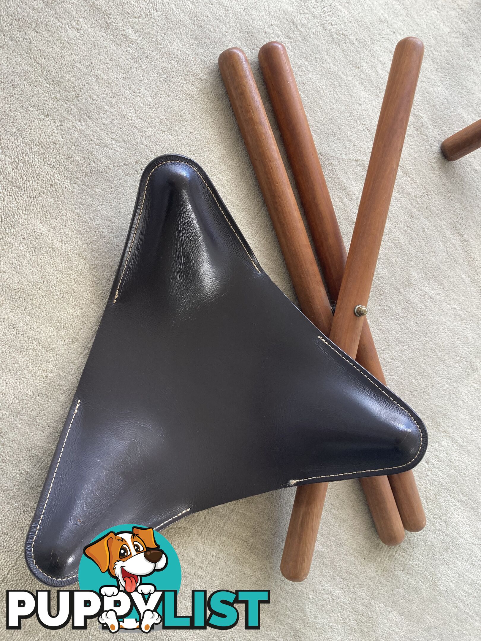 SADDLE STOOLS