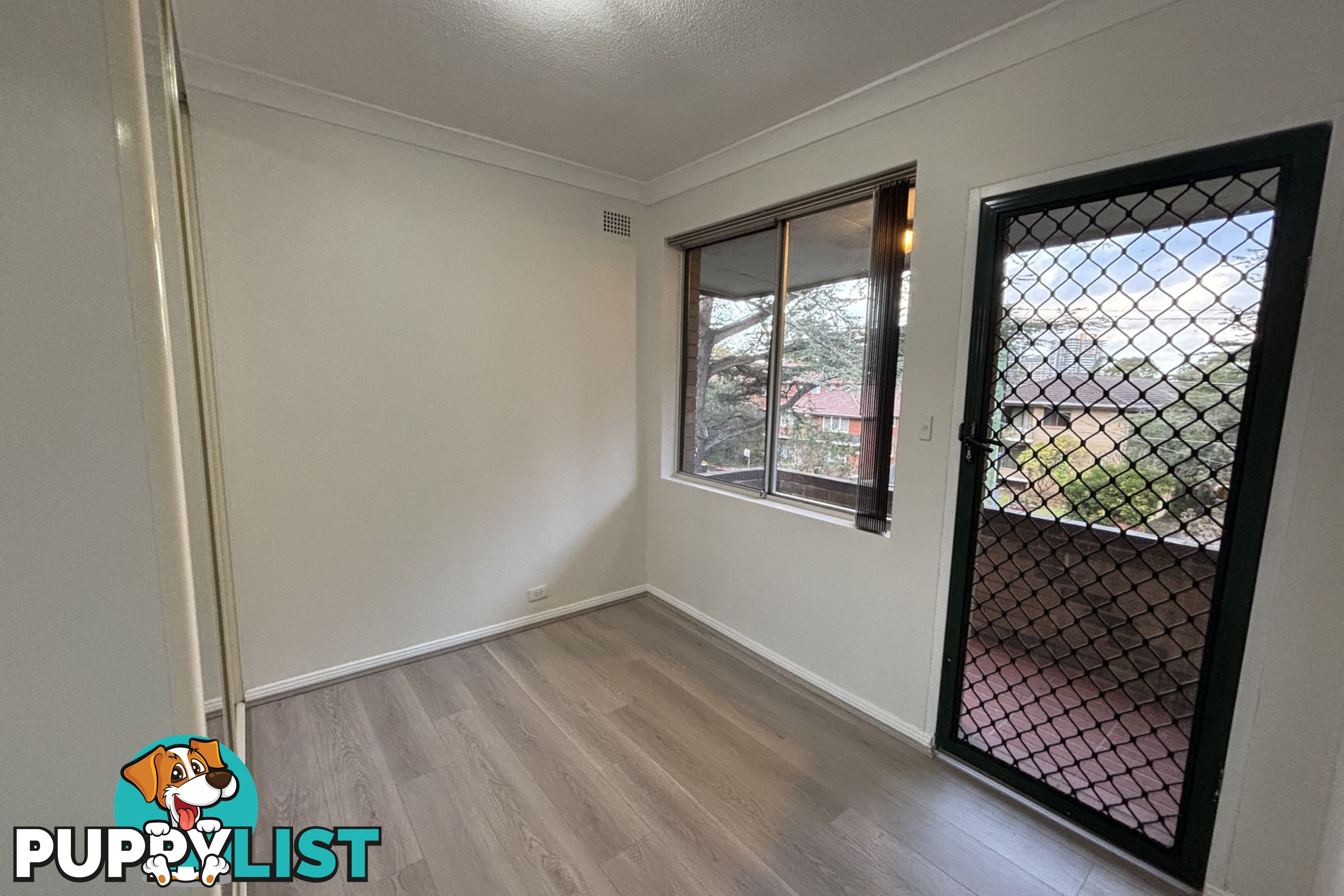 8/15 Allen Street HARRIS PARK NSW 2150