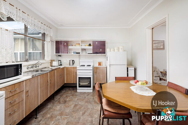 70 Whitaker Street GUILDFORD NSW 2161