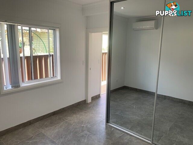 5a Mills Street MERRYLANDS NSW 2160