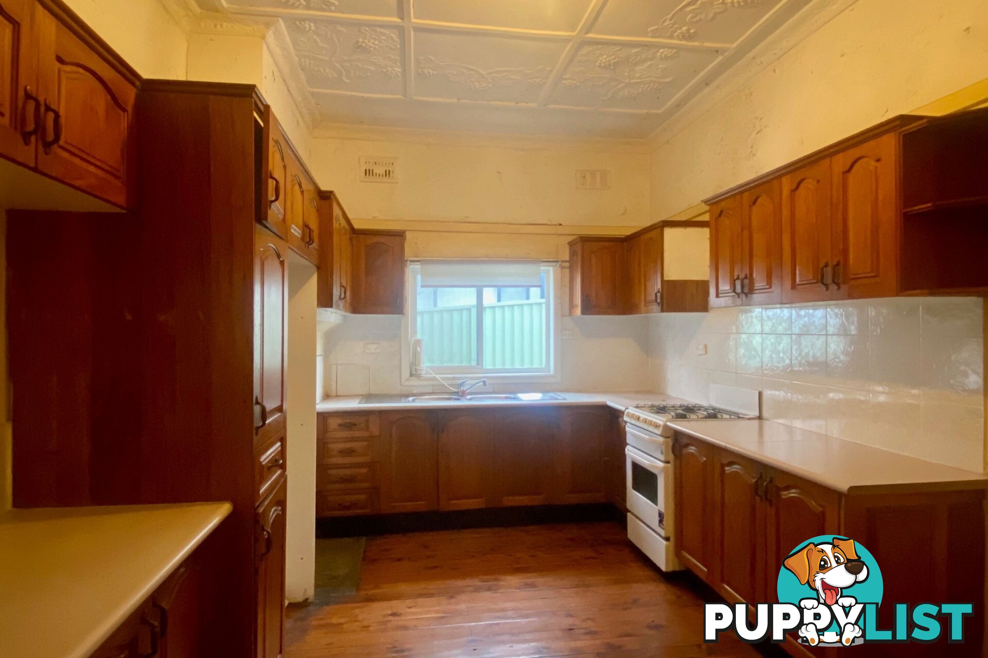 32 Patten Avenue MERRYLANDS NSW 2160