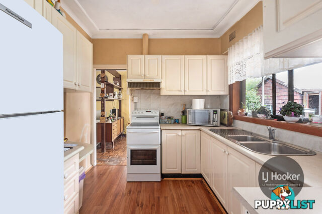 64 Whitaker Street GUILDFORD NSW 2161