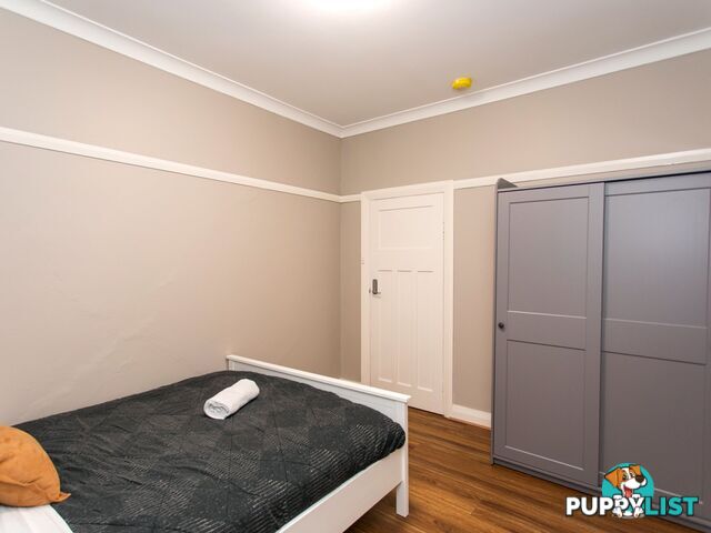 Room 2/12 Spring Street YOUNG NSW 2594