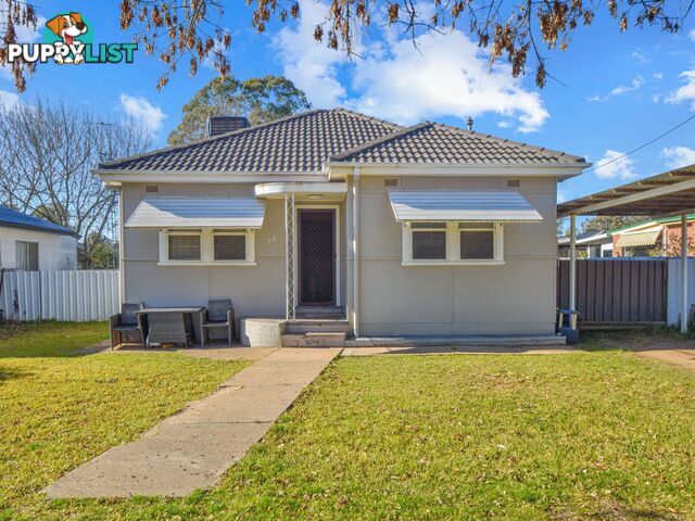 20 Binalong Street YOUNG NSW 2594
