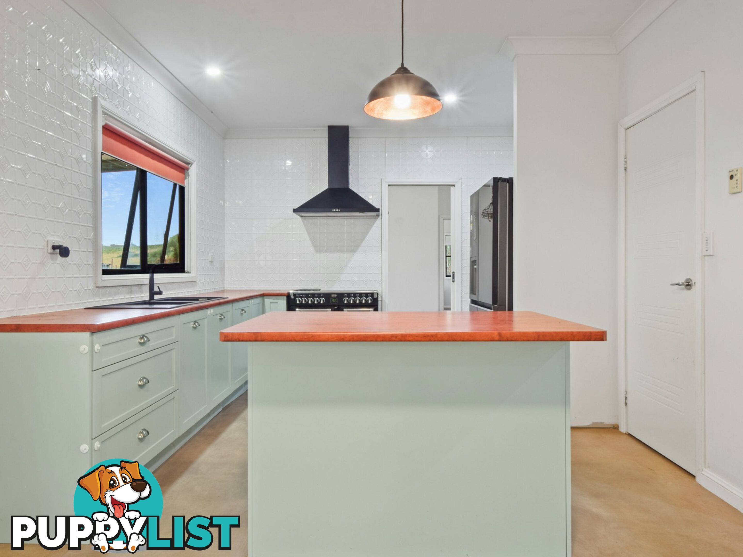 100 Hollands Road YOUNG NSW 2594
