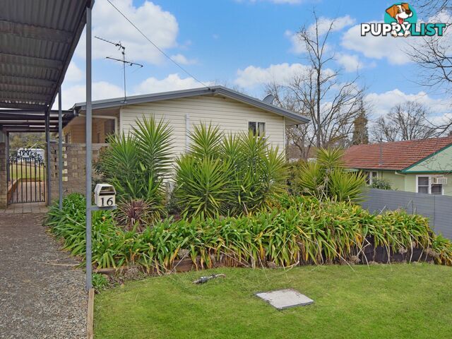 16 Florence Street YOUNG NSW 2594