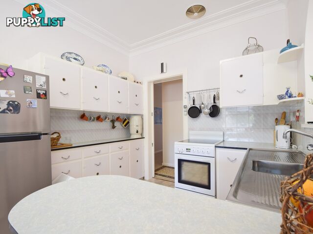 21 White Street YOUNG NSW 2594