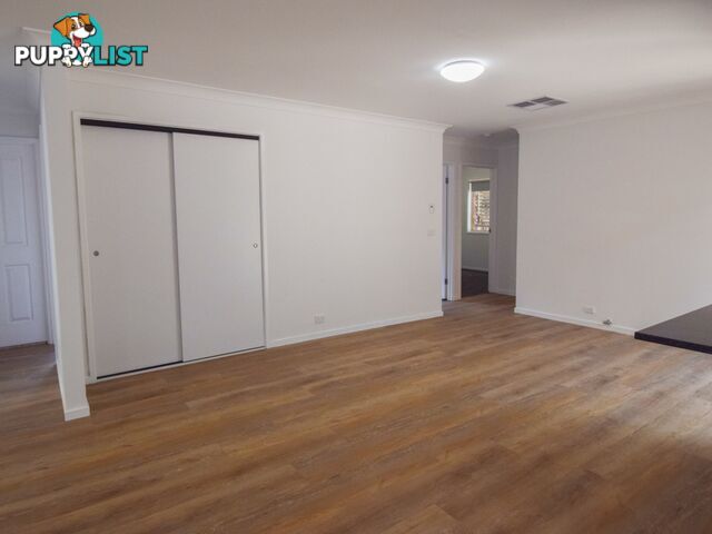 108 Blackett Avenue YOUNG NSW 2594